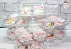 Розовые капкейки